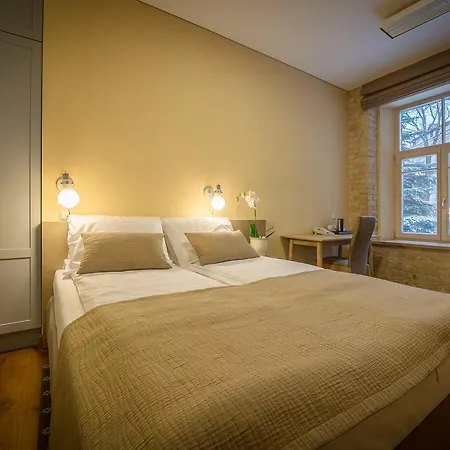 Hotel New Town 3*